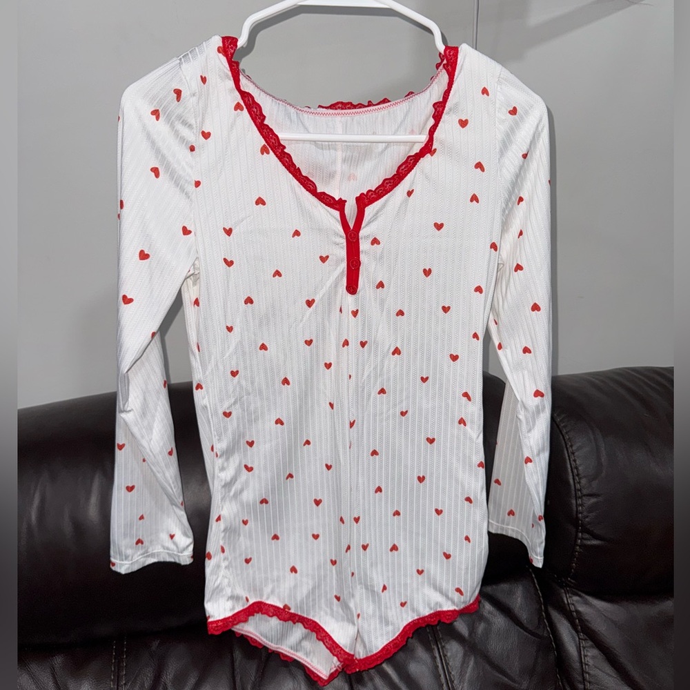 SHEIN Hearts Long sleeve Sleep Onsie